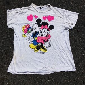 1980’s Mickey & Minnie hearts tee